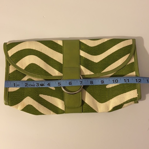 World market green and cream adorable Clutch bag made of 75% paper straw - Picture 10 of 11